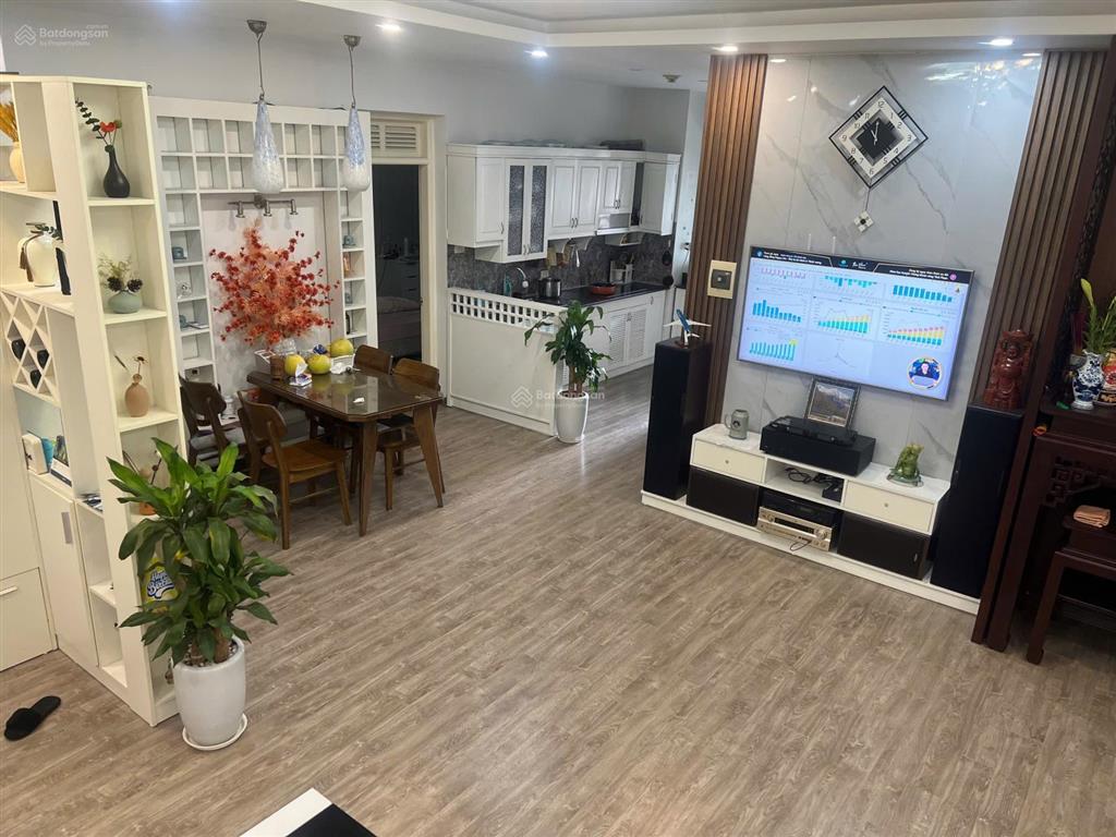 93,5tr/m2 để mua cc 18t2 thnc căn số 7 tầng đẹp, đường lê văn lương, đã sửa chữa sổ đỏ 95m2.