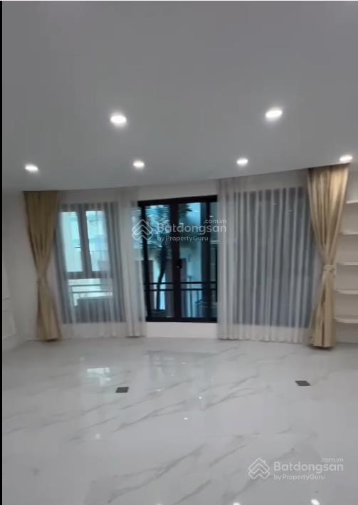 Bán nhà dt 62m2 mt 6.4mx7,5 tầng + tum cầu thang máy, mặt ngõ thông p. lương định của, hồ kim liên