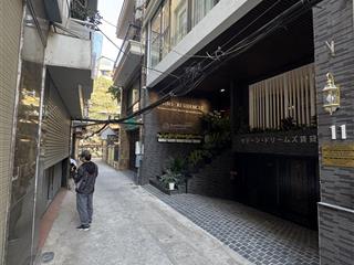 F0 giá đầu tư nhà 5t căn góc sát phố hào nam gần ga tầu điện, dt 50m mt 5m ngõ ba gác tránh xe máy