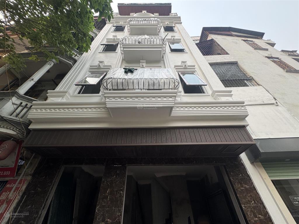 Nhỉnh 12tỷ nhà 5t hồ ba mẫu đống đa, sát cv thông nhất oto đỗ cửa, dt 44m mt 4,3m