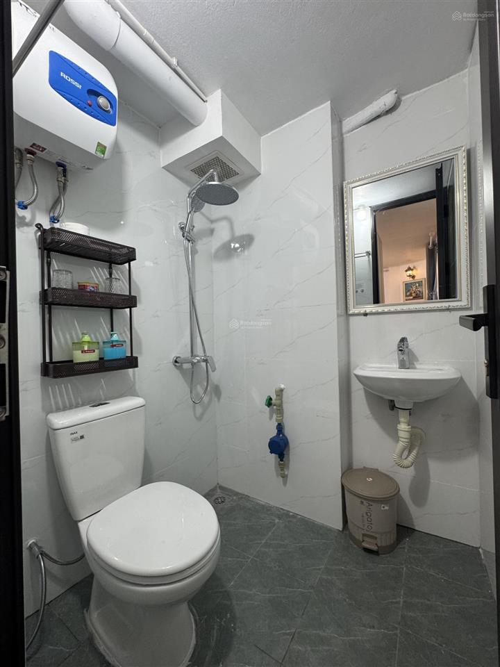 Nhỉnh 12tỷ nhà 5t hồ ba mẫu đống đa, sát cv thông nhất oto đỗ cửa, dt 44m mt 4,3m