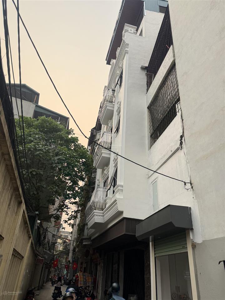 Nhỉnh 12tỷ nhà 5t hồ ba mẫu đống đa, sát cv thông nhất oto đỗ cửa, dt 44m mt 4,3m