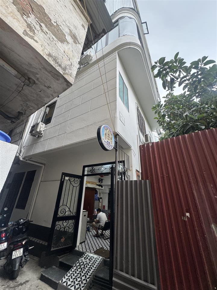 Nhỉnh 7 tỷ ngõ cao bá quát đối diện lăng bác lõi phố cổ, nhà 4t đẹp, dt 16/20m mt 6,8m