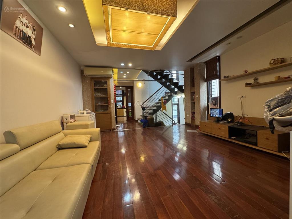 Nhà 5t lô góc một mặt phố trần khát chân giao phố lạc nghệp nhìn hồ công viên, dt 52/60m mt 5m