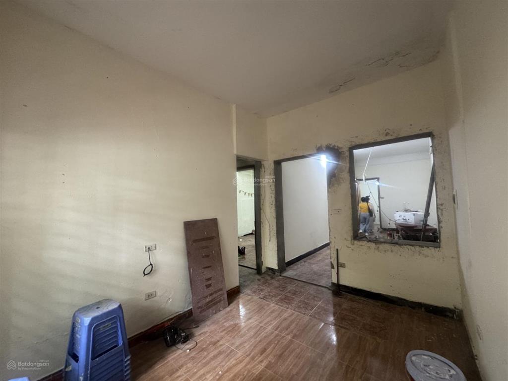 Cho thuê nhà 103 ngách 140/2 giảng võ tầng 2 thông sàn dt 90m2. riêng biệt  độc lập  khép kín