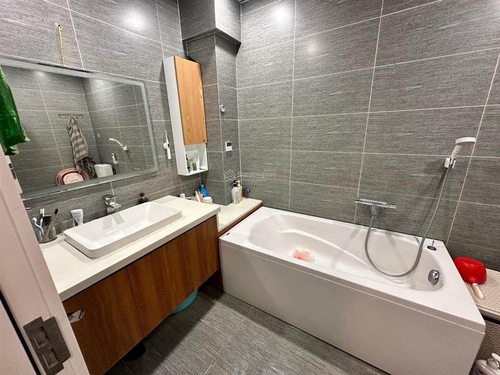 Siêu hiếm sót lại mặt ngõ xã đàn ngõ thông oto tránh sát phố kd sầm uất, dt 98m mt 5,5m nhỉnh 27tỷ