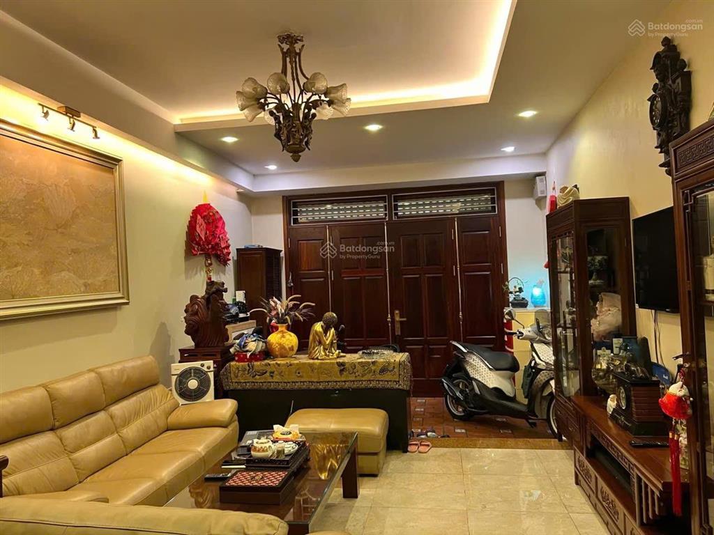 Phân lô víp ngõ 34 hoàng cầu sát hồ, ngõ thông oto tránh, dt 85m mt 8,8m không lỗi lầm, nhỉnh 33tỷ