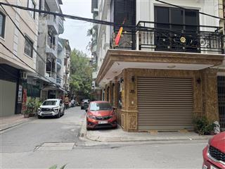 Siêu hiếm 10,9tỷ sở hữu căn nhà 6t mặt ngõ oto tránh phân lô hồ ba mẫu, dt 33/36m mt 3,5m