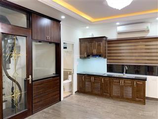 Chính chủ cho thuê văn phòng thang máy tại 200 trần đại nghĩa, 9,9tr/tháng