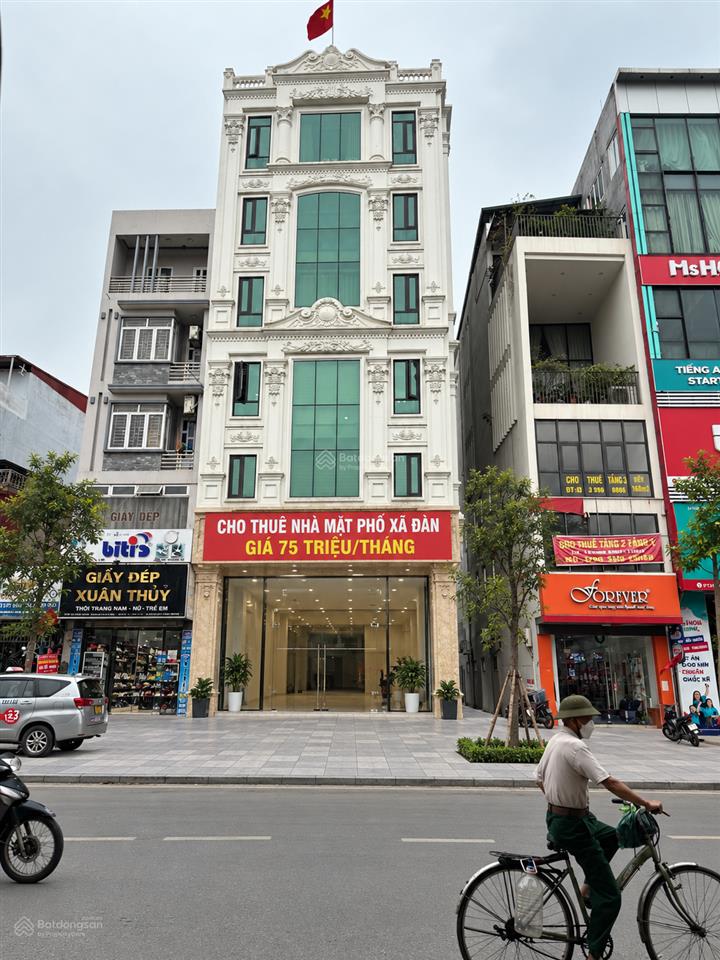 Cho thuê tòa nhà 7 tầng thang máy mặt phố xã đàn hè 6m, dt 70m mt 6m thông sàn giá 75tr/th