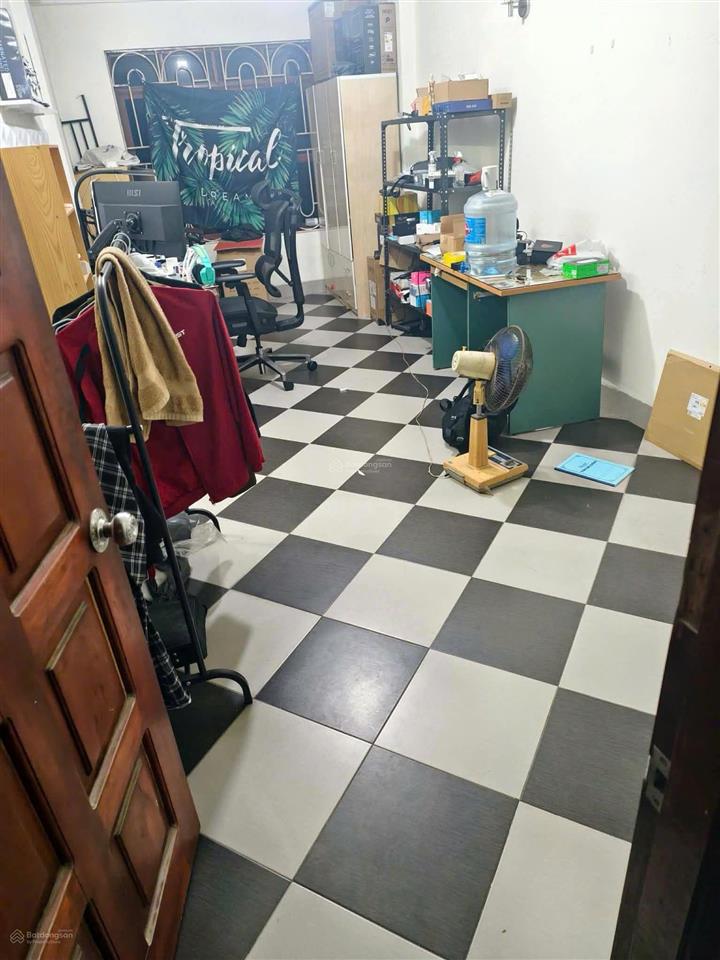 Cho thuê nhà nguyên căn diện tích 52m x 4 tầng. vảo ở ngay. giá 14 triệu/th cả nhà.  0913 036 ***