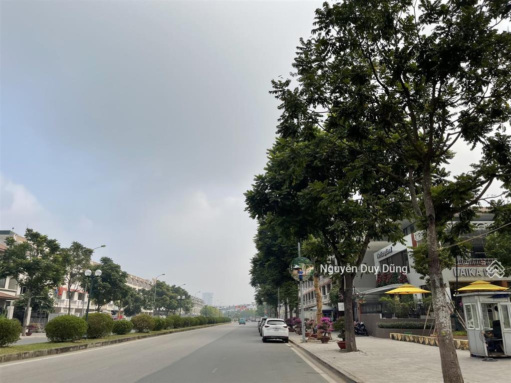 Cho thuê liền kề shophouse đường 40m, vỉa hè rộng 8m, diện tích 121m2 x 4 tầng