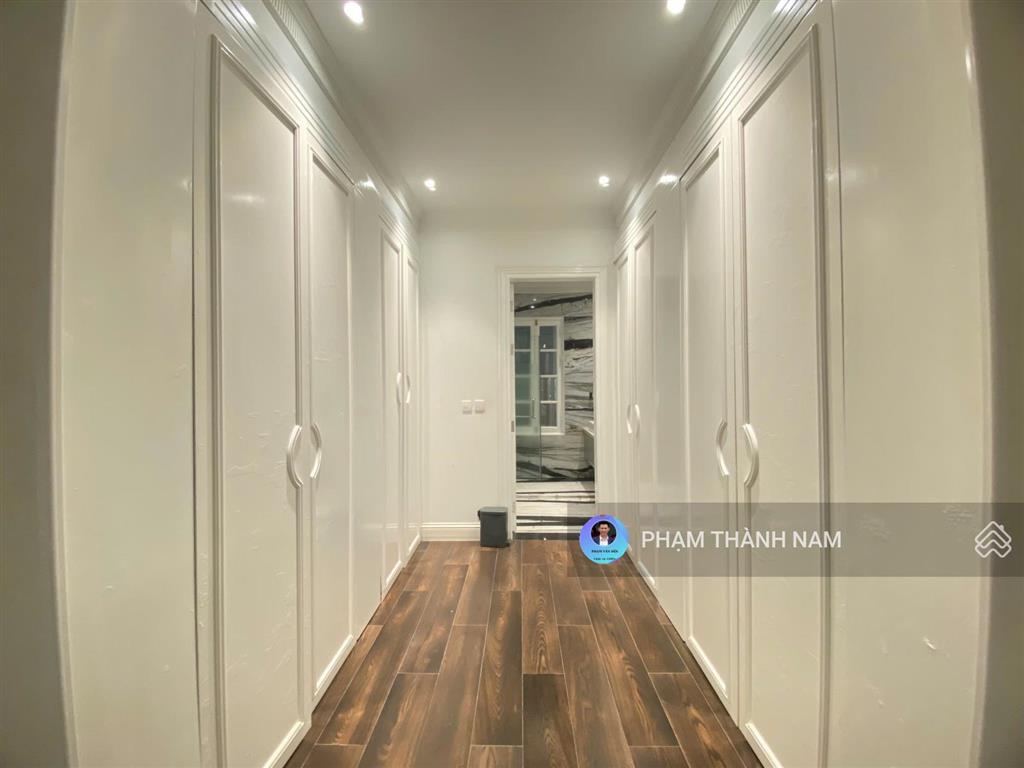 Cho thuê biệt thự mặt phố quảng an tây hồ, 250m2, 5pn, 5 tầng, có thang máy