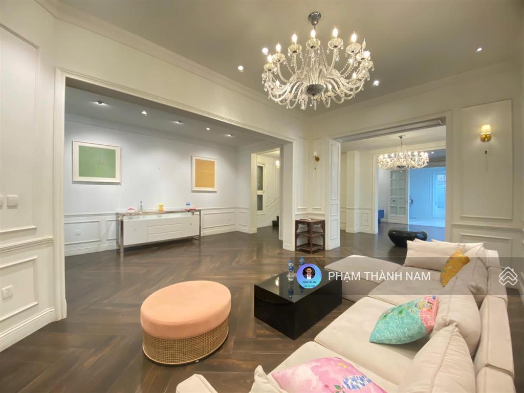 Cho thuê biệt thự mặt phố quảng an tây hồ, 250m2, 5pn, 5 tầng, có thang máy