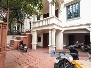 Cho thuê biệt thự 5 tầng tô ngọc vân, tây hồ, 250m2, 4pn, gara, sân vườn, 55tr/th