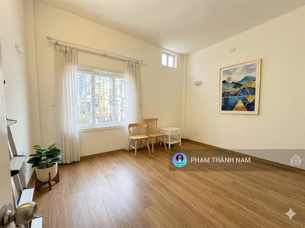 Cho thuê nhà 5 tầng phố từ hoa tây hồ, 60m2x5t, 6pn, gần hồ tây, làm homestay/vp, 35tr/th
