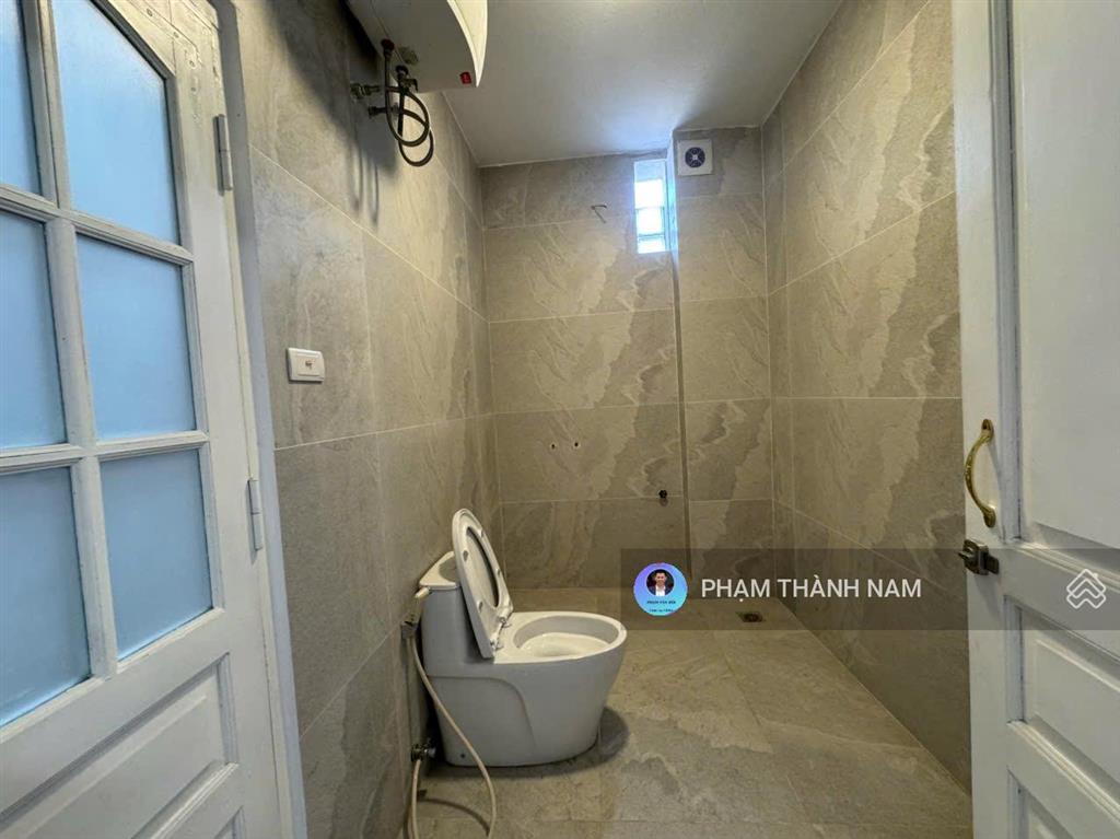 Cho thuê nhà 5 tầng phố từ hoa tây hồ, 60m2x5t, 6pn, gần hồ tây, làm homestay/vp, 35tr/th