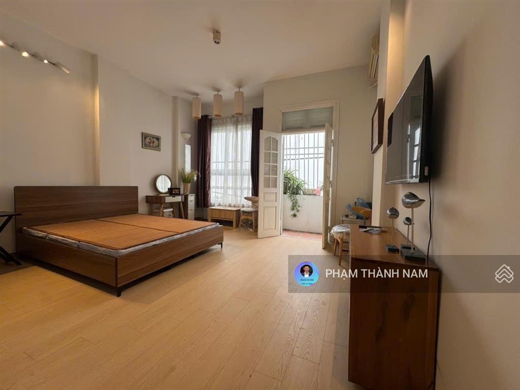 Cho thuê nhà 5 tầng phố từ hoa tây hồ, 60m2x5t, 6pn, gần hồ tây, làm homestay/vp, 35tr/th