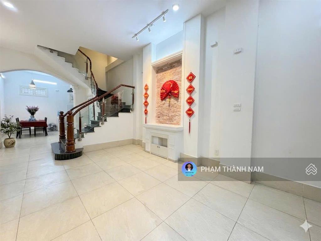 Cho thuê nhà 5 tầng phố từ hoa tây hồ, 60m2x5t, 6pn, gần hồ tây, làm homestay/vp, 35tr/th