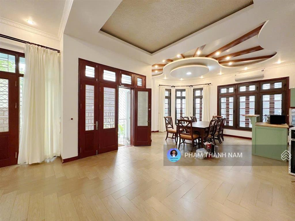 Hot bán biệt thự sân vườn bể bơi phố tô ngọc vân, quảng an, tây hồ 364m2 mt12m dòng tiền 130tr