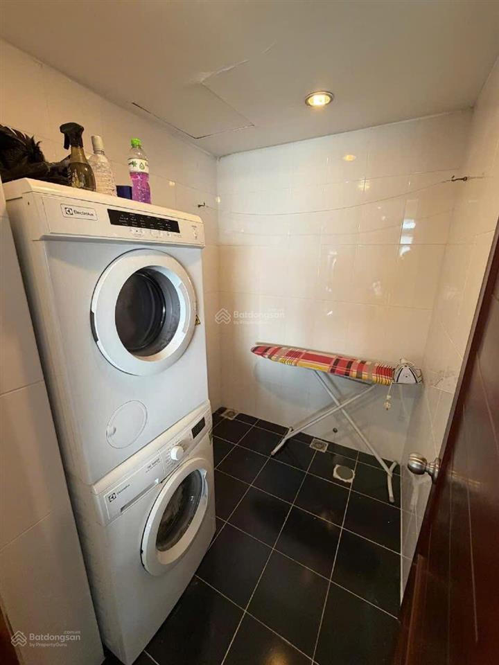 Bán nhà 6 tầng mặt phố quảng an  view hồ tây  125m²  mt 7m  thang máy  157 tỷ