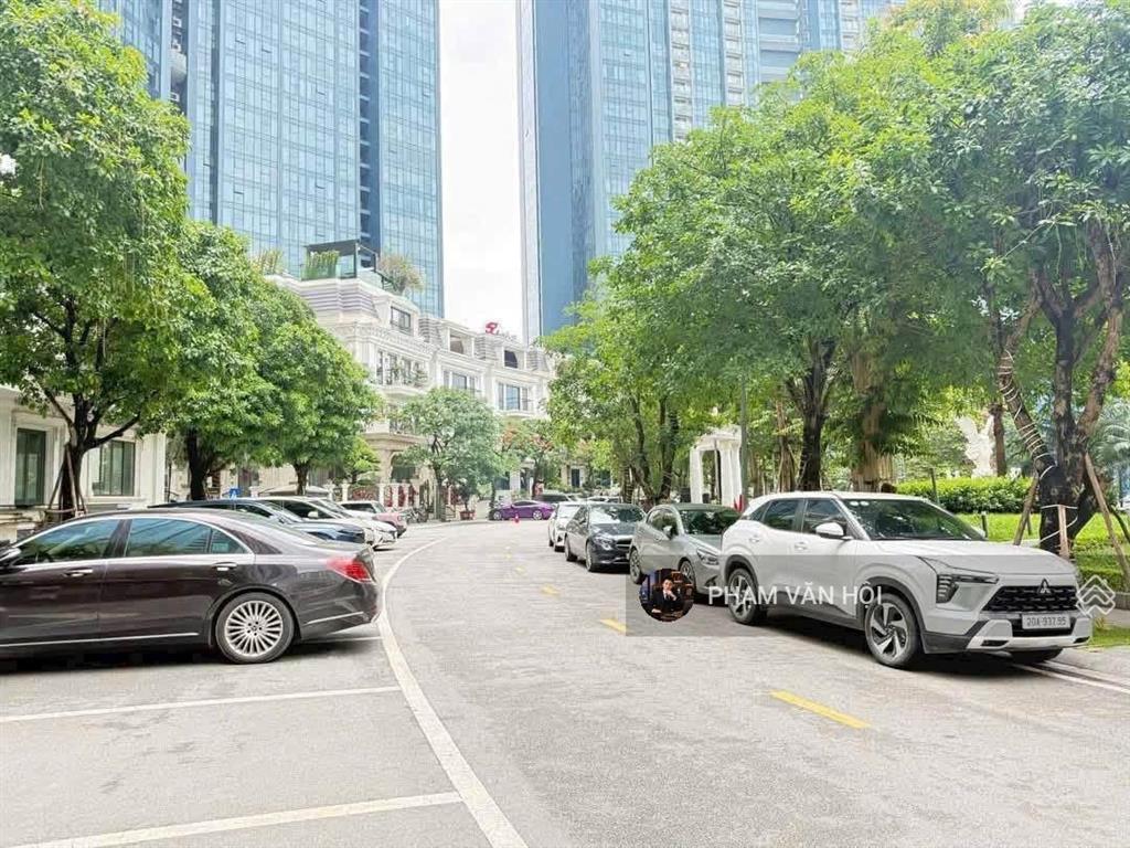 Bán biệt thự sunshine city ciputra 150m, 3,5 tầng + hầm, mt 7,5m, giá 55 tỷ