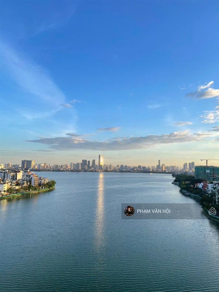 Bán căn hộ 3 ngủ  diện tích 160m tầng cao view hồ tây, mặt phố xuân diệu, quảng an, giá 20 tỷ