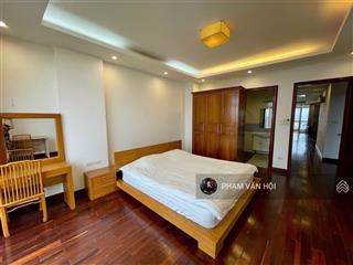Bán căn hộ 3 ngủ  diện tích 160m tầng cao view hồ tây, mặt phố xuân diệu, quảng an, giá 20 tỷ