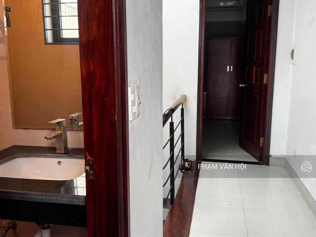 Cho thuê nhà âu cơ, tứ liên, tây hồ 60m, 5 tầng, 6pn, full nội thất, ô tô đỗ cửa, 15 triệu/tháng