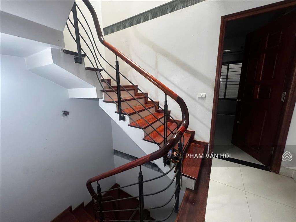 Cho thuê nhà âu cơ, tứ liên, tây hồ 60m, 5 tầng, 6pn, full nội thất, ô tô đỗ cửa, 15 triệu/tháng