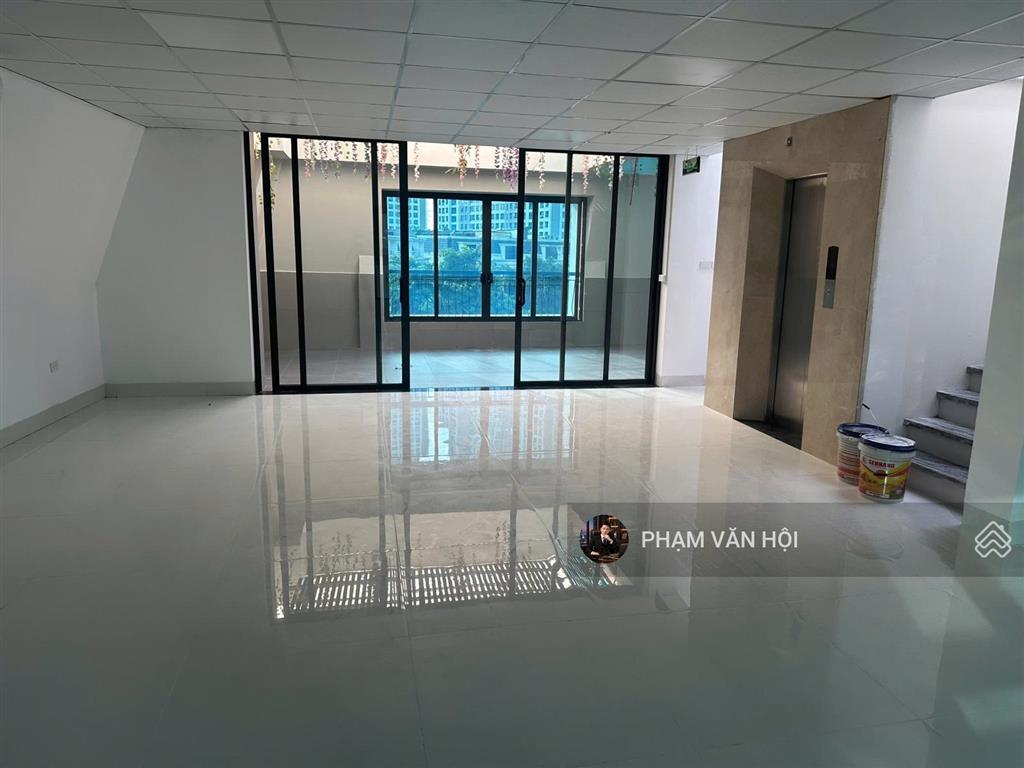 Cho thuê biệt thự sunshine city ciputra diện tích 175m  5 tầng thang máy  giá 85 triệu/th