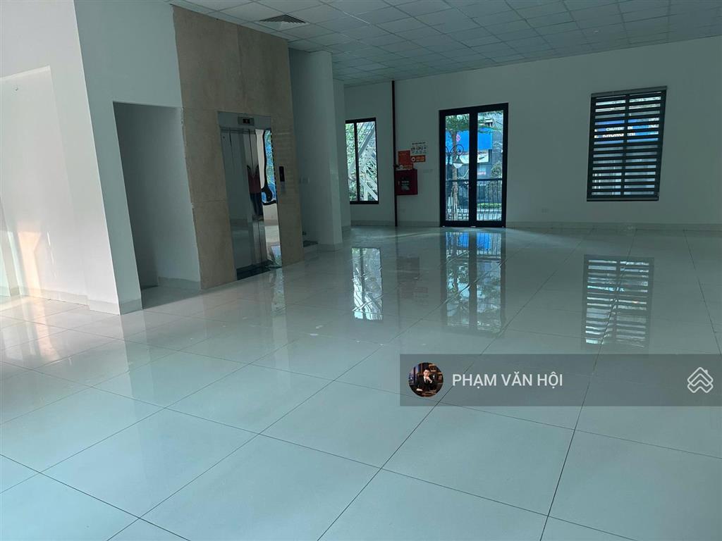 Cho thuê biệt thự sunshine city ciputra diện tích 175m  5 tầng thang máy  giá 85 triệu/th