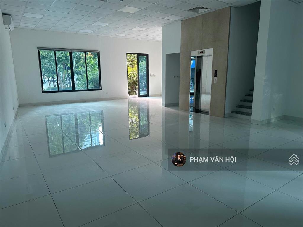 Cho thuê biệt thự sunshine city ciputra diện tích 175m  5 tầng thang máy  giá 85 triệu/th