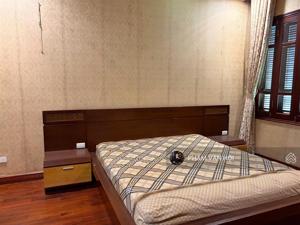 Cho thuê biệt thự sân vườn mặt phố tô ngọc vân quảng an tây hồ  150 5 tầng 5pn full nội thất