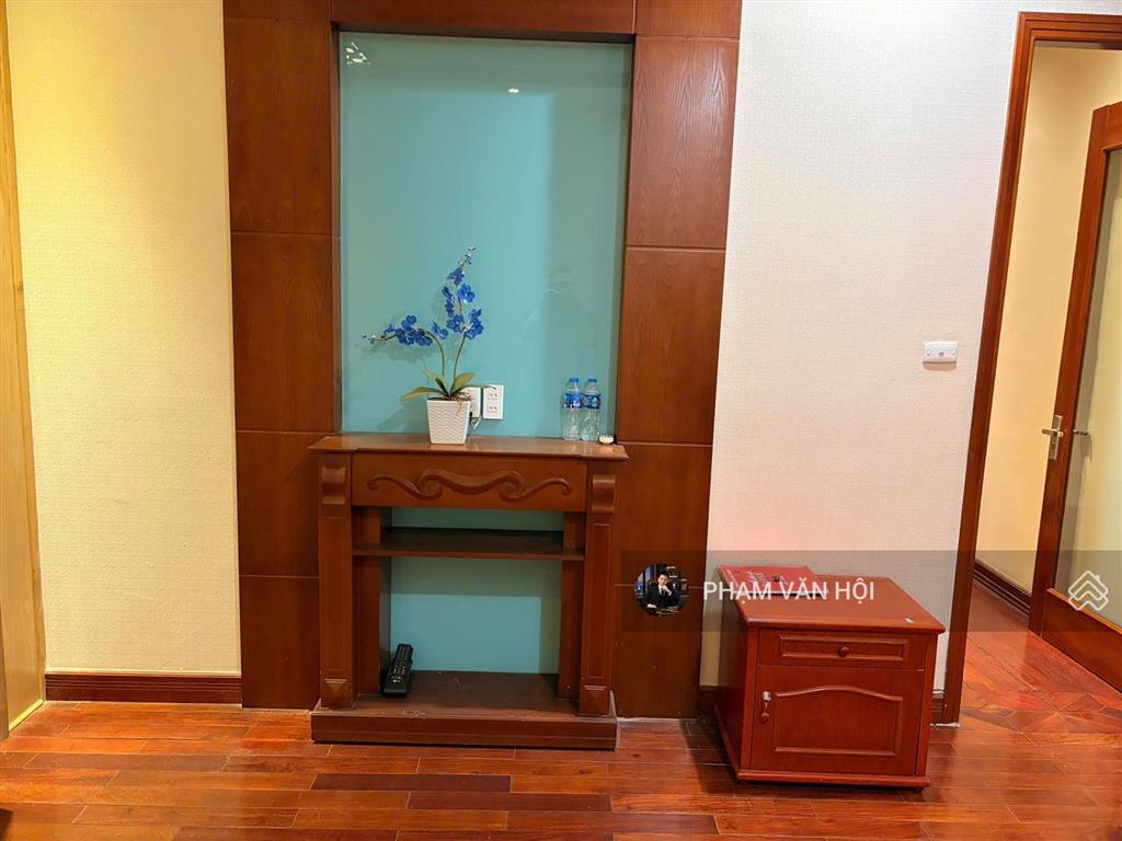 Cho thuê biệt thự sân vườn mặt phố tô ngọc vân quảng an tây hồ  150 5 tầng 5pn full nội thất