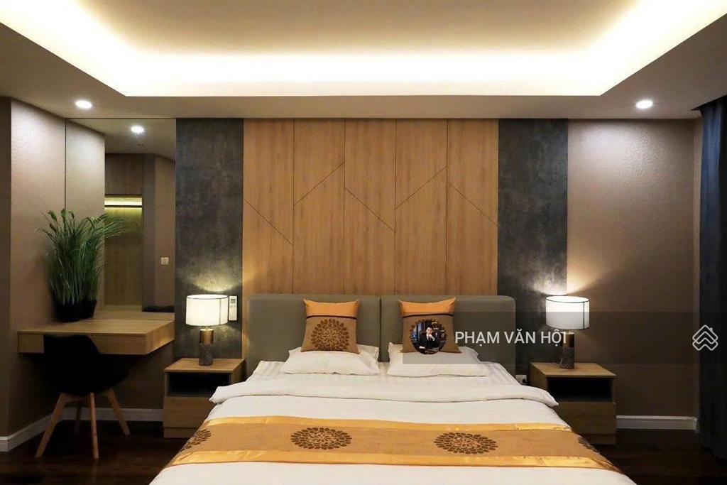 Bán căn hộ 146m2  3pn tầng cao view toàn cảnh hồ tây  d. le roi soleil 59 xuân diệu tây hồ hà nội