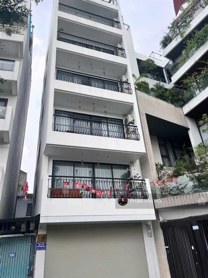 Bán 2 tòa nhà cao cấp tại phố quảng an  tây hồ, hà nội