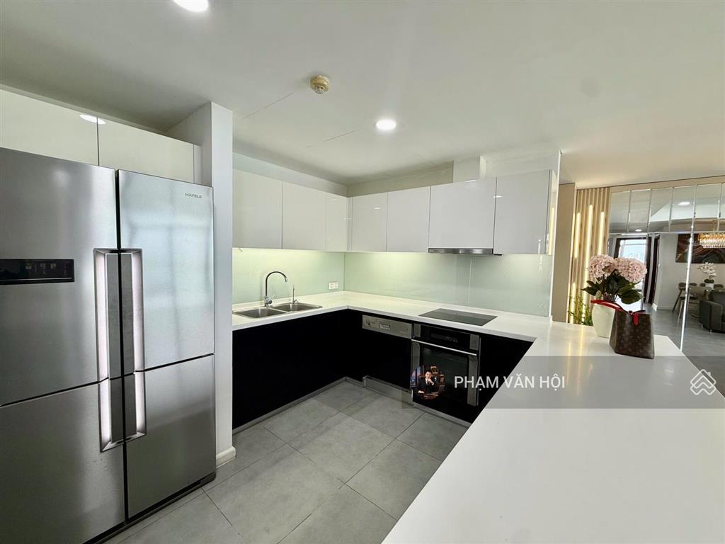 Bán chung cư watermark 120m 3pn tầng cao view hồ tây 395 lạc long quân 16,5 tỷ