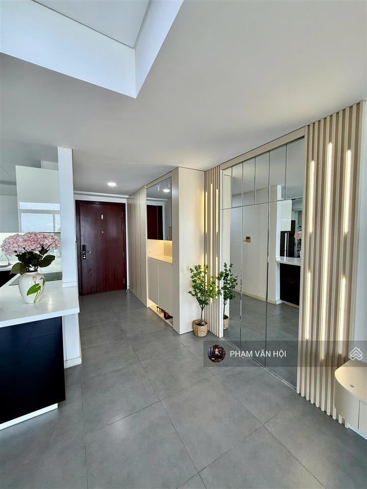 Bán chung cư watermark 120m 3pn tầng cao view hồ tây 395 lạc long quân 16,5 tỷ