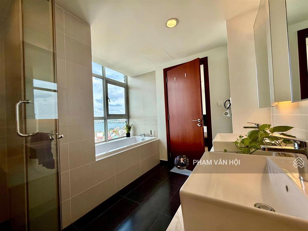 Bán chung cư watermark 120m 3pn tầng cao view hồ tây 395 lạc long quân 16,5 tỷ