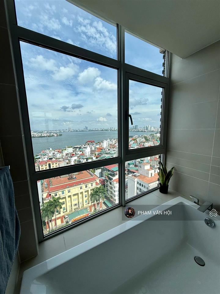 Bán chung cư watermark 120m 3pn tầng cao view hồ tây 395 lạc long quân 16,5 tỷ