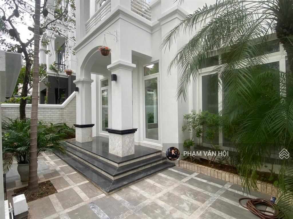 Cho thuê biệt thự khu t ciputra tây hồ hà nội dt 180m xây 3 tầng 4 ngủ full đồ giá rẻ