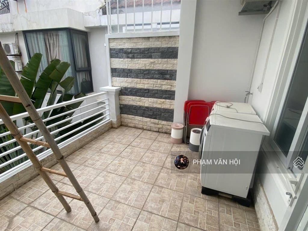 Cho thuê biệt thự khu t ciputra tây hồ hà nội dt 180m xây 3 tầng 4 ngủ full đồ giá rẻ