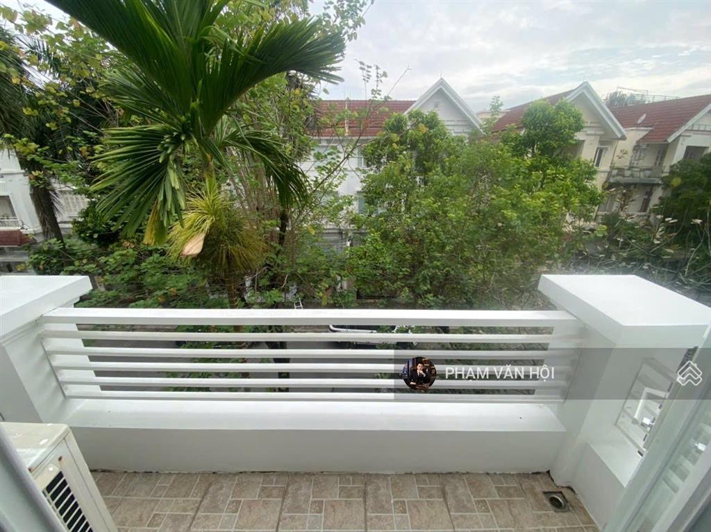 Cho thuê biệt thự khu t ciputra tây hồ hà nội dt 180m xây 3 tầng 4 ngủ full đồ giá rẻ