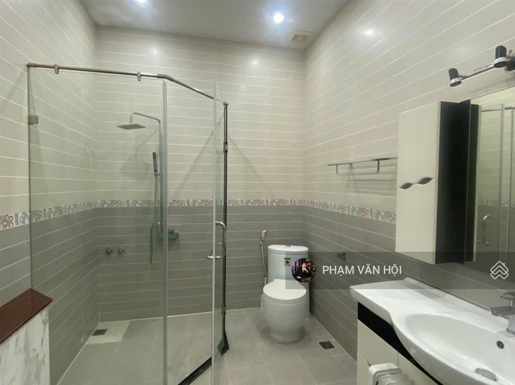 Cho thuê biệt thự khu t ciputra tây hồ hà nội dt 180m xây 3 tầng 4 ngủ full đồ giá rẻ