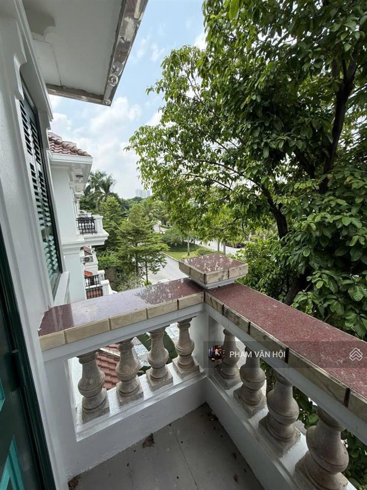 Cho thuê biệt thự 250m 3 tầng 5pn full nội thất khu g ciputra tây hồ hà nội giá 3.000 usd/tháng