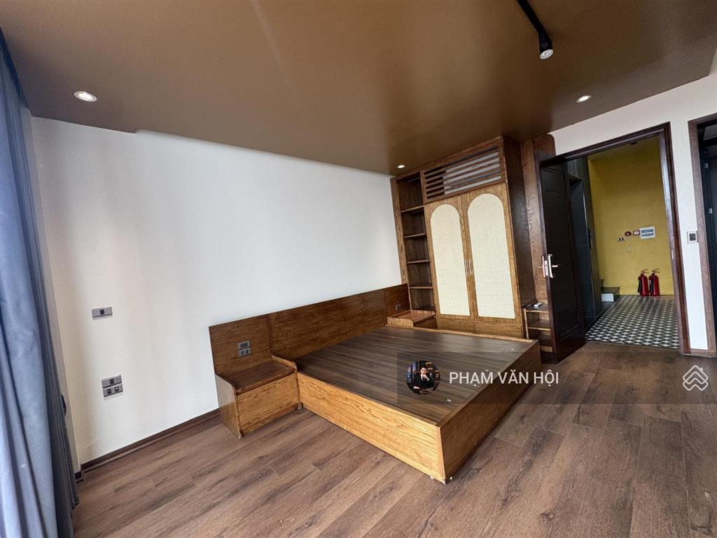 Cho thuê nhà 6 tầng thang máy 6 studio khép kín full nội thất âu cơ, tây hồ hà nội