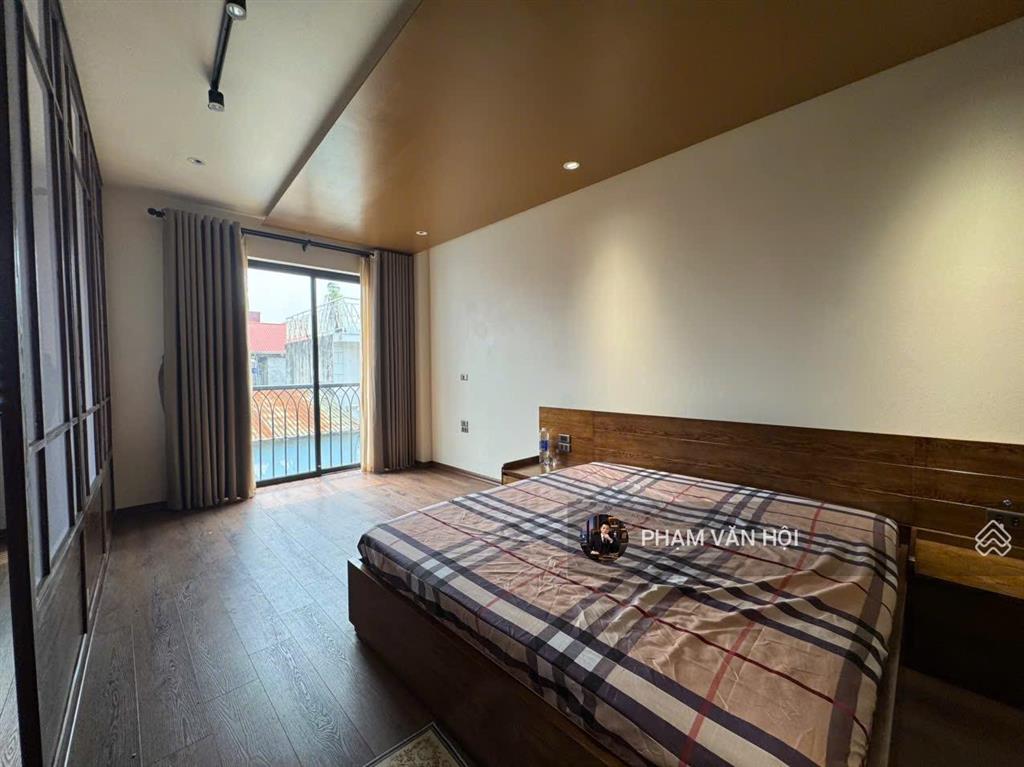 Cho thuê nhà 6 tầng thang máy 6 studio khép kín full nội thất âu cơ, tây hồ hà nội