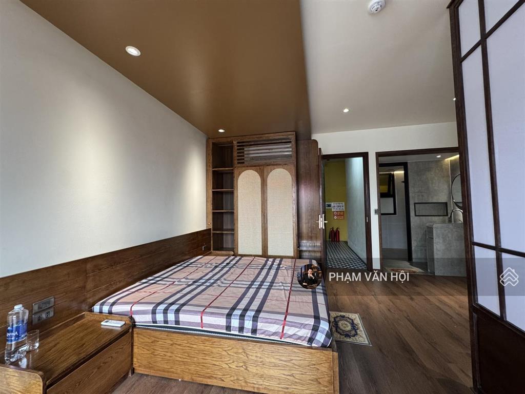 Cho thuê nhà 6 tầng thang máy 6 studio khép kín full nội thất âu cơ, tây hồ hà nội