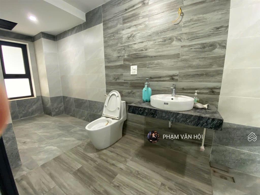 Cho thuê nhà 6 tầng 100m2 ô tô tránh, phố tứ liên, tây hồ hà nội 25 triệu/tháng